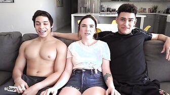 Attractive Teens have Marvelous 3some!!