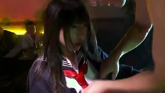 Arisa Nakano aprende una muy dura lección asshole
